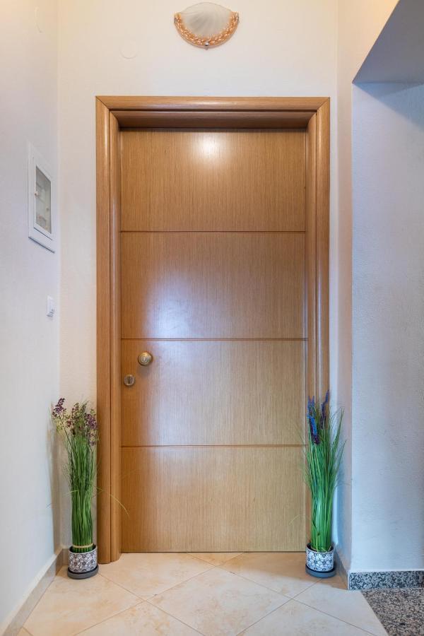 Luxury Central Apartment Xanthi Bagian luar foto